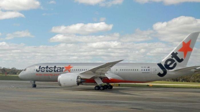 Penumpang Pesawat Jetstar yang Ribut Dideportasi dari Bali