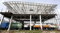 Pembangunan stasiun itu untuk mendukung pengoperasian jalur double-double track (DDT) mulai dari Stasiun Manggarai-Cikarang.