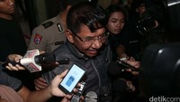 Sareh diperiksa terkait percakapan dan rekam pembicaraan Pak Rohadi. Namun apakah komunikasi yang dilakukan keduanya berkaitan dengan perkara atau bukan, hal itu belum diketahui pasti.