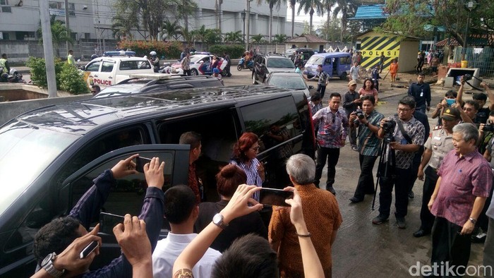 Pagi-pagi Susi Sidak Tempat Pelelangan Ikan di Muara Baru