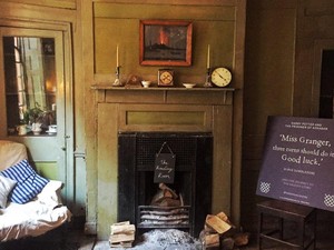 Merayakan Cerita ke-8 Harry Potter and The Cursed Child di Rumah Tua