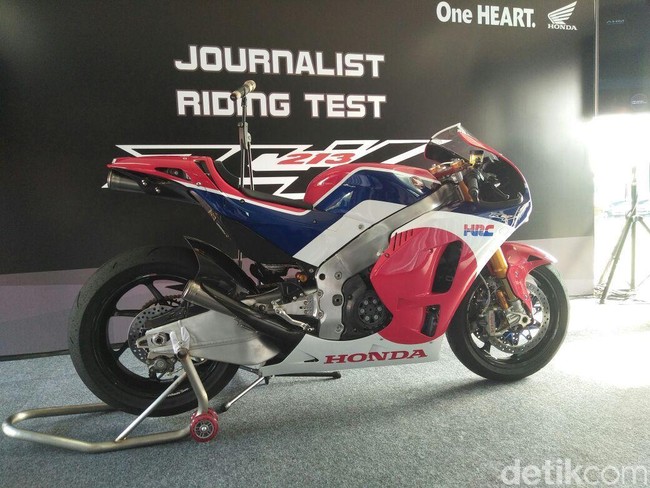 Ngebut Bareng Motor Buas Honda RC213V-S di Sentul