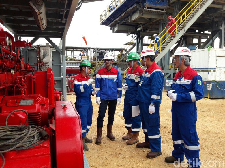 Bos Pertamina Pantau Sumur Minyak di Tuban