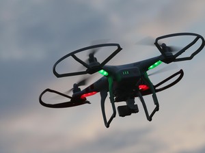 Kominfo Mulai Garap Aturan Drone