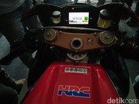 Ngebut Bareng Motor Buas Honda RC213V-S di Sentul