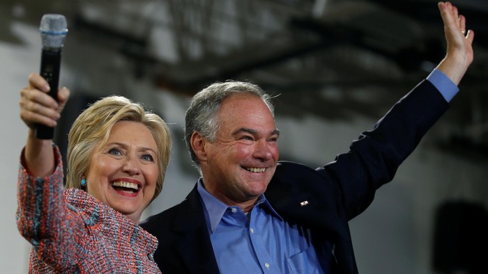 Hillary Clinton Pilih Senator Virginia Tim Kaine sebagai Cawapres