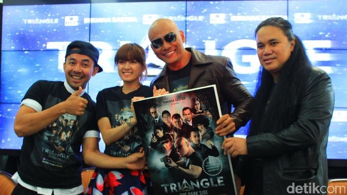 Deddy Corbuzier Luncurkan Novel Triangle The Dark Side