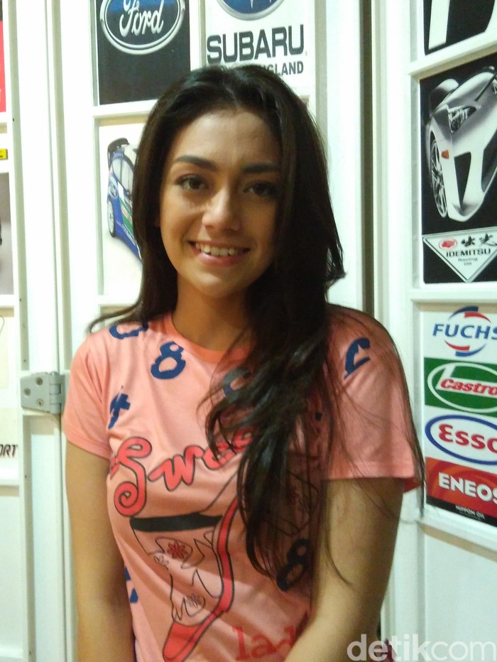 Celine Evangelista Ragukan Foto Sertifikat Pernikahannya dengan Bacil
