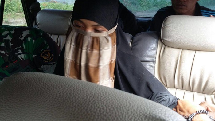 Polisi Jerat Istri Santoso dengan Pidana Membantu Tindak Pidana Terorisme