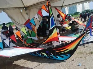 Festival Layang-layang Internasional Warnai Langit Surabaya
