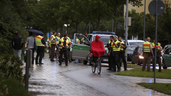 Pelaku Penembakan Masih Diburu, Transportasi Umum di Munich Ditutup