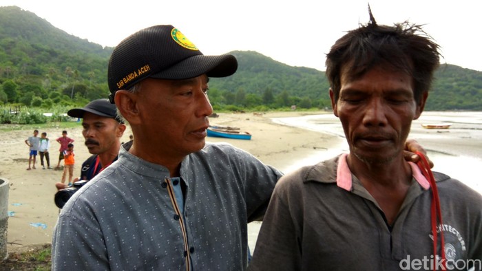 Tiga Nelayan Aceh Besar Berhasil Dievakuasi Setelah Kapalnya Karam