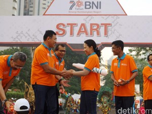 Rayakan Ultah ke-70, BNI Ajak Karyawan Jalan Santai di Senayan
