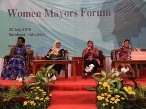 Risma Ingin Perempuan Berpolitik Tak Dibatasi Kuota