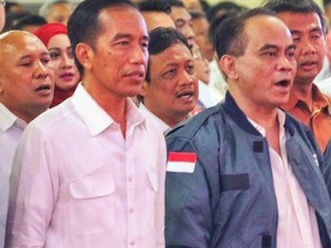 Projo: Risma Mirip Jokowi, Anti Korupsi dan Dekat dengan Rakyat