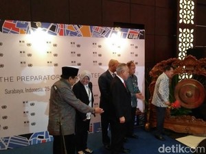 Jadi Pembicara di Prepcom3, Risma Tak Khawatirkan Urbanisasi Asal Positif