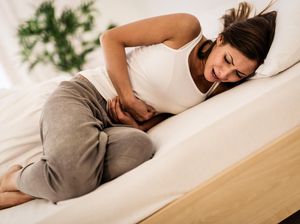 Nyerinya Nggak Ketulungan, Ini Cara Mengatasi Nyeri Haid pada Endometriosis
