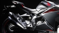 Honda CBR250RR dibekali dengan mesin generasi baru 250 cc liquid-cooled 4 stroke DOHC 4 katup dua silinder.