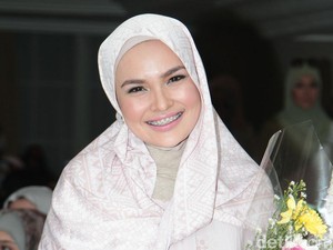 10 Desainer Indonesia yang Sukses Go International