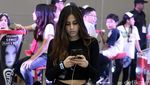 Gaya Para Selebriti di Konser Selena Gomez
