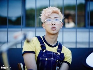 Unggah Preview Lagu, RM BTS akan Rilis Mixtape Terbaru?