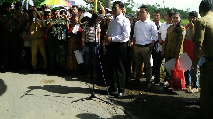 Kunjungan Kerja ke Sumut, Mentan Tinjau Panen Padi di Deli Serdang
