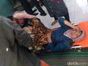 Seorang Penumpang Melahirkan dalam Gerbong Kereta Api di Jember