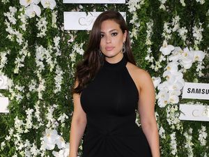 Ashley Graham Jadi Model Revlon Pertama yang Bertubuh Gemuk
