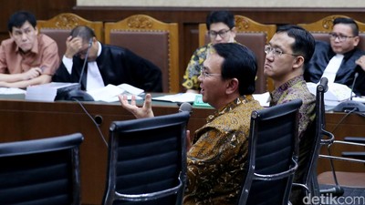 Foto: Sunny, Mantan Staf Ahok yang Kini Jadi Pembina PSI