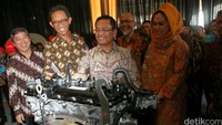 Sementara 20 persen komponen Sienta yang masih diimpor dari luar negeri, di antaranya transmisi manual dari Filipina, transmisi otomatis dari Jepang, danfront axle dari Thailand.
