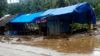 Saat ini banjir sudah telah surut namun menyisakan lumpur. Istimewa/Ahmad Ziaul Fitrahudin.
