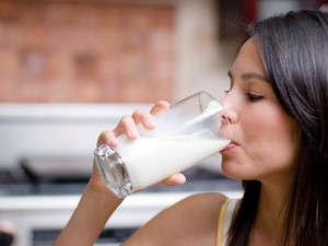 Susu Skim Vs Full Cream, Mana Lebih Membantu Turunkan Berat Badan?