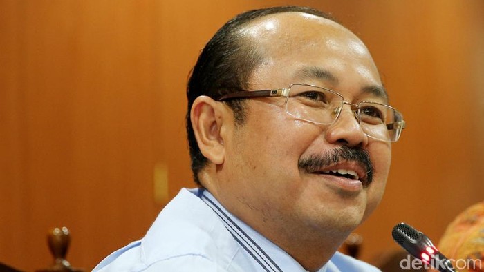 Ketua Ombudsman RI Amzulian Rifai