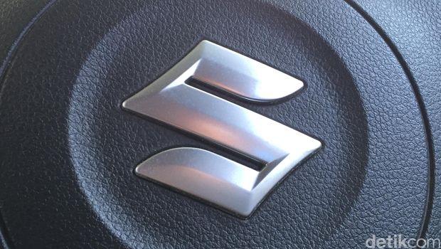 Logo Suzuki