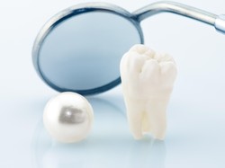 Niat Hemat, Pria Ini Bikin Gigi Palsu DIY Dengan Modal Rp 11.500, Endingnya..