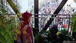Risma Resmikan Taman Gantung di Tunjungan