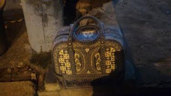 Tas Mencurigakan di Pasar Minggu, Isinya Ternyata Pakaian