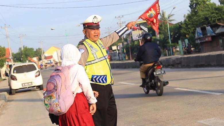 Kisah Mbah Agus, Polisi Jujur dari Brebes: Saya Takut Nanti di Alam Kubur Kisah Mbah Agus, Polisi Jujur dari Brebes: Saya Takut Nanti di Alam Kubur