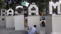 Dinas Pertamanan DKI Jakarta tengah mengebut pekerjaan sebuah taman yang akan diberi nama Taman Aspirasi Monas.