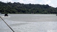 Keluarga terpidana mati menyeberang menuju Pulau Nusakambangan.