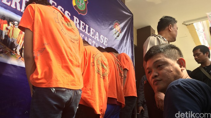 Sekap Anggota TNI, Komplotan Perampok di Jagakarsa Ditembak Polisi