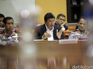 Kabareskrim dan 4 Kapolda Rapat dengan Komisi III