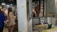Selain jadi destinasi belanja, traveler bisa juga mampir ke Central Market Kuala Lumpur untuk berwisata kuliner. Coba semangkuk sop daging khas Penang racikan Gyuniku Signature yang sedapnya sudah terkenal (Wahyu/detikTravel)