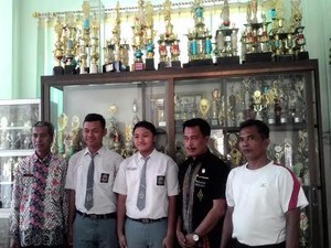 Dua Pelajar SMAN 2 Lamongan Wakili Indonesia ke Hawaii