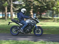 Menjinakkan Yamaha MT-09 Tracer