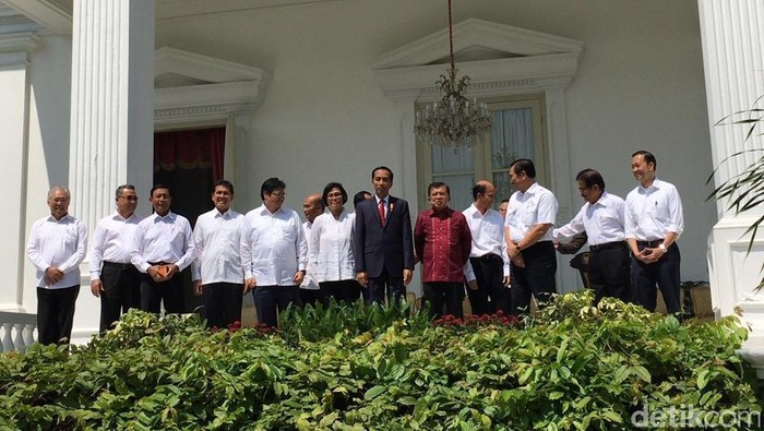Usai Dilantik, 12 Menteri dan Kepala BKPM Baru Langsung Ikut Sidang Kabinet