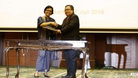 Bambang Brodjonegoro menyerahkan jabatan Menteri Keuangan kepada Sri Mulyani, Rabu (27/7/2016).
