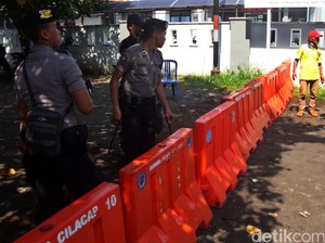 Keluarga Terpidana dan Pengacara Freddy Budiman Menyeberang ke Nusakambangan