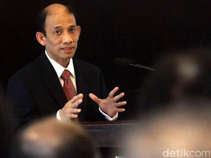 Ditanya Soal Pegang Paspor AS, Menteri ESDM: Lihat Muka Saya Nih, Padang