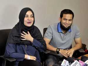 Shireen Sungkar Sempat Tak Tega Gunduli Putrinya